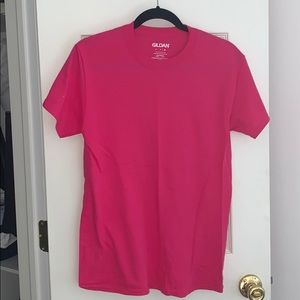 Gildan pink cotton shirt